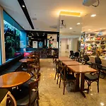 Taroba Hotel