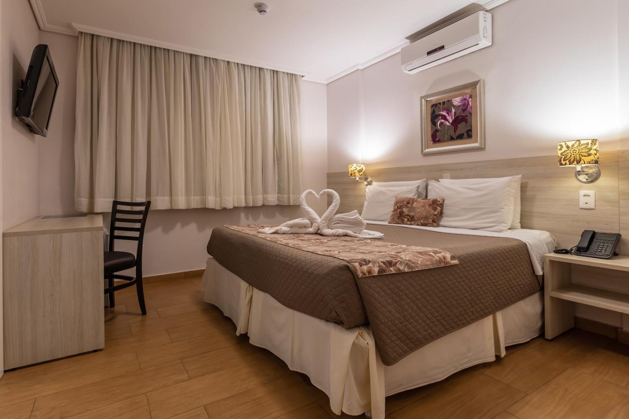 Hotel Tarobá